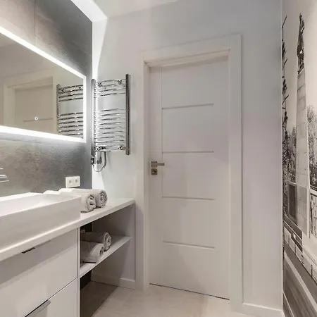 Apartman Centrum Wigury Parking Dostep Na Kod *