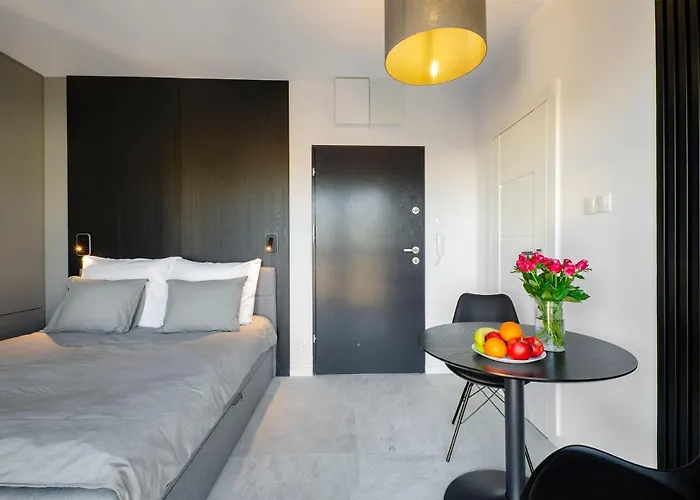 Appartamento Centrum Wigury Parking Dostep Na Kod